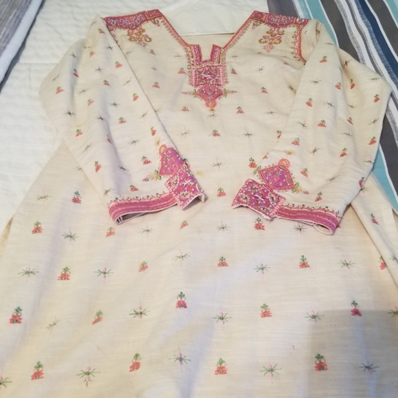 Dresses & Skirts - Ladies Designer Top